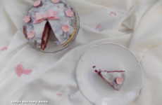 Red Velvet gluténmentes torta mascarpone-s áfonyás krémmel