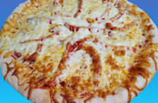Gluténmentes sajtos szélű pizza