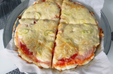 Óriás serpenyős gluténmentes pizza Mester család lisztekből