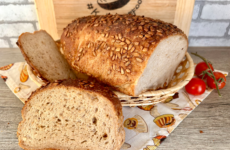 Gluténmentes kovászos napraforgós kenyér